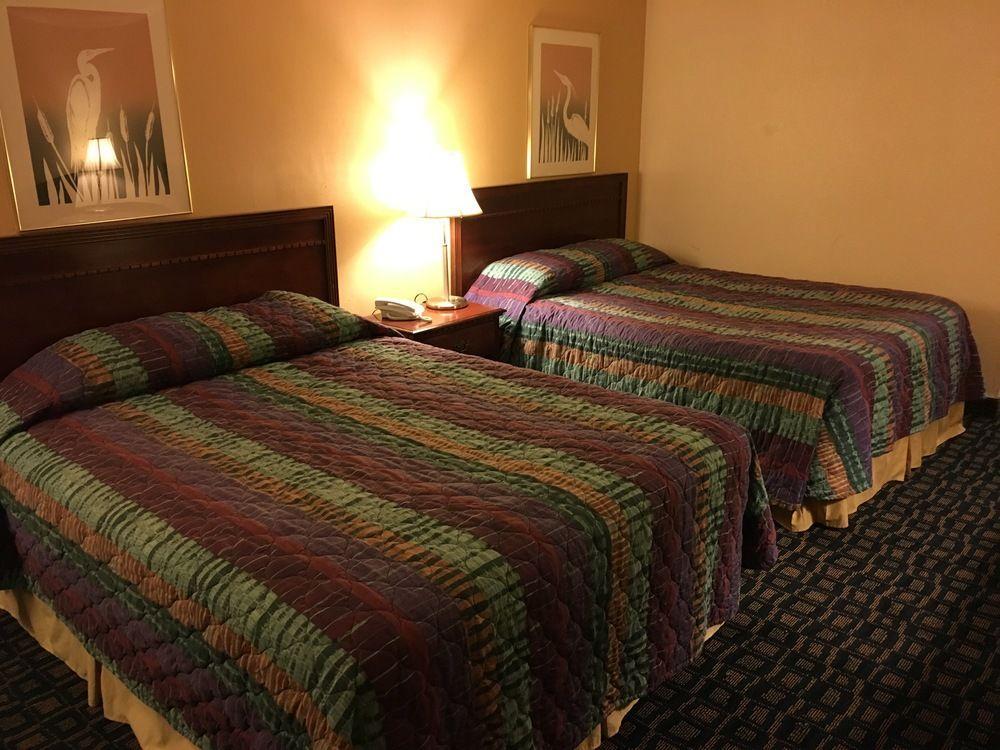 Oyo Woodland Hotel And Suites Luaran gambar