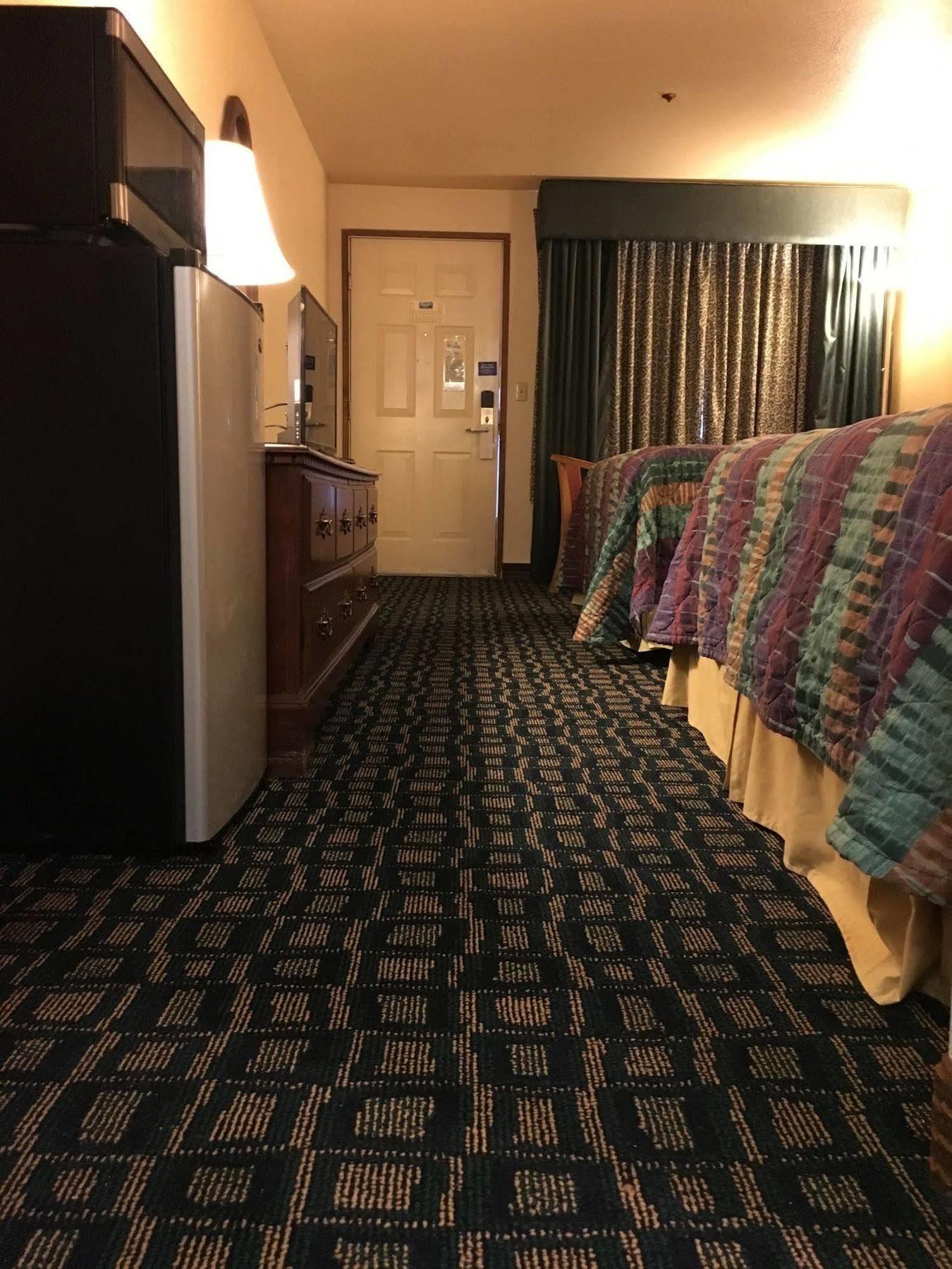 Oyo Woodland Hotel And Suites Luaran gambar