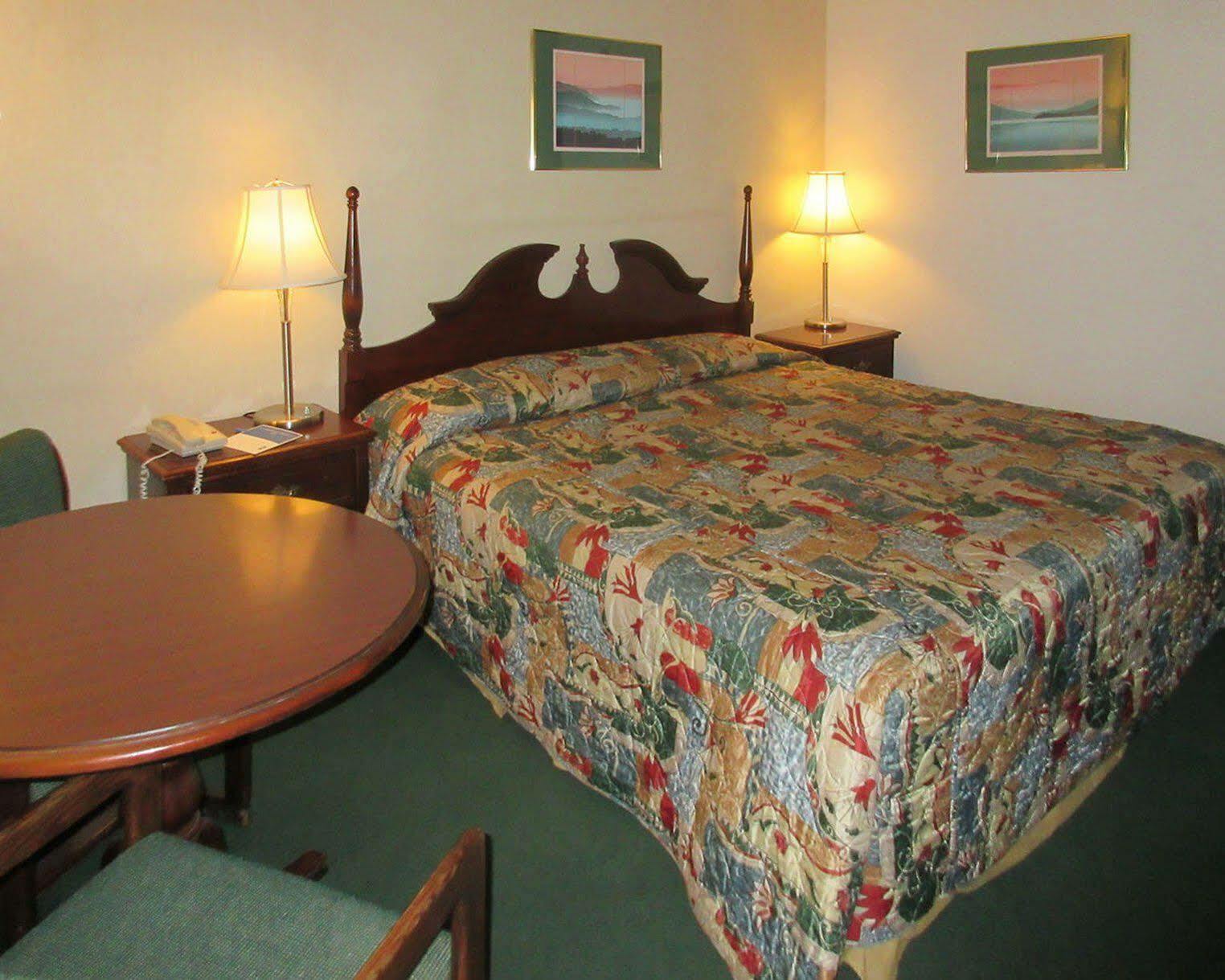 Oyo Woodland Hotel And Suites Luaran gambar