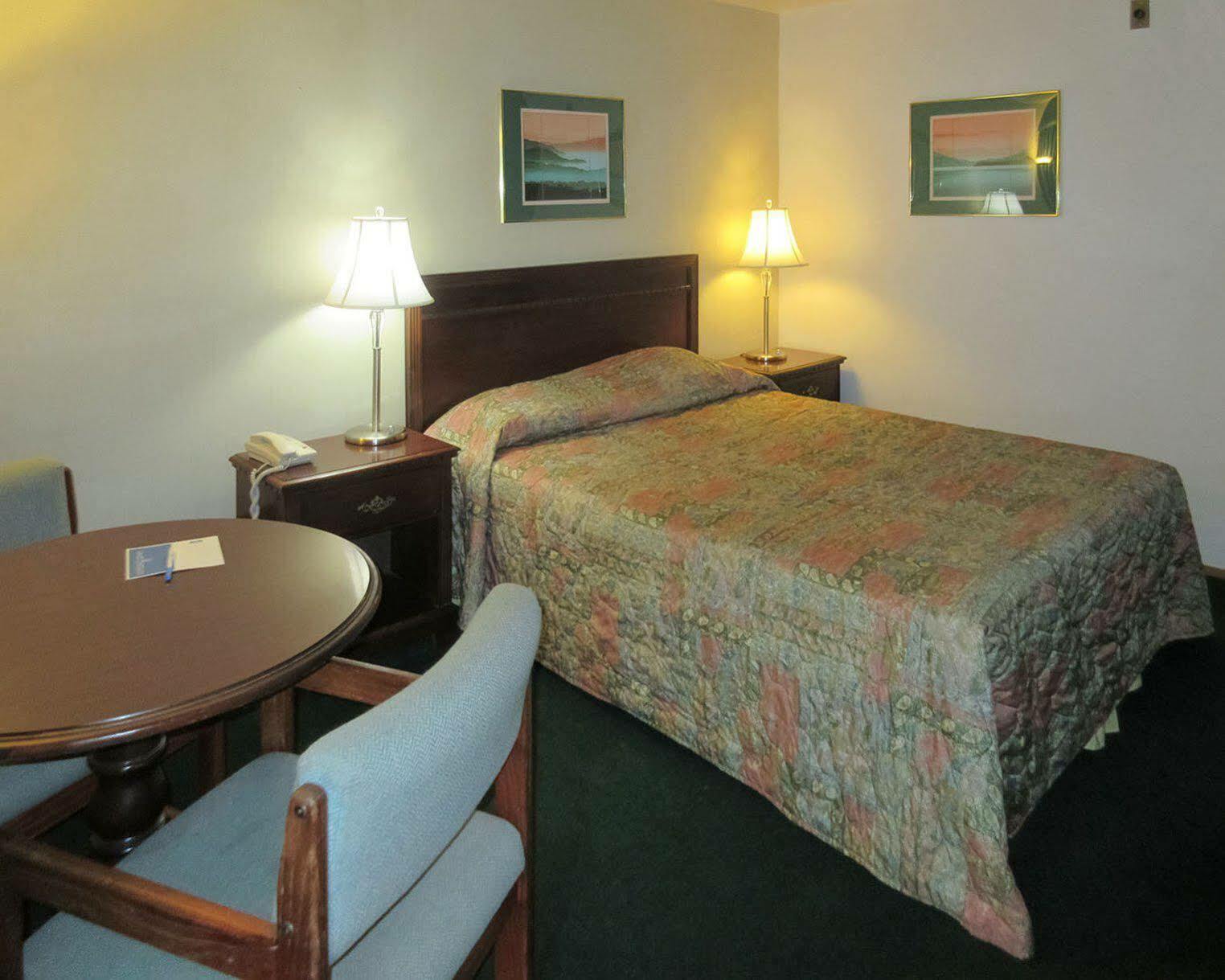 Oyo Woodland Hotel And Suites Luaran gambar